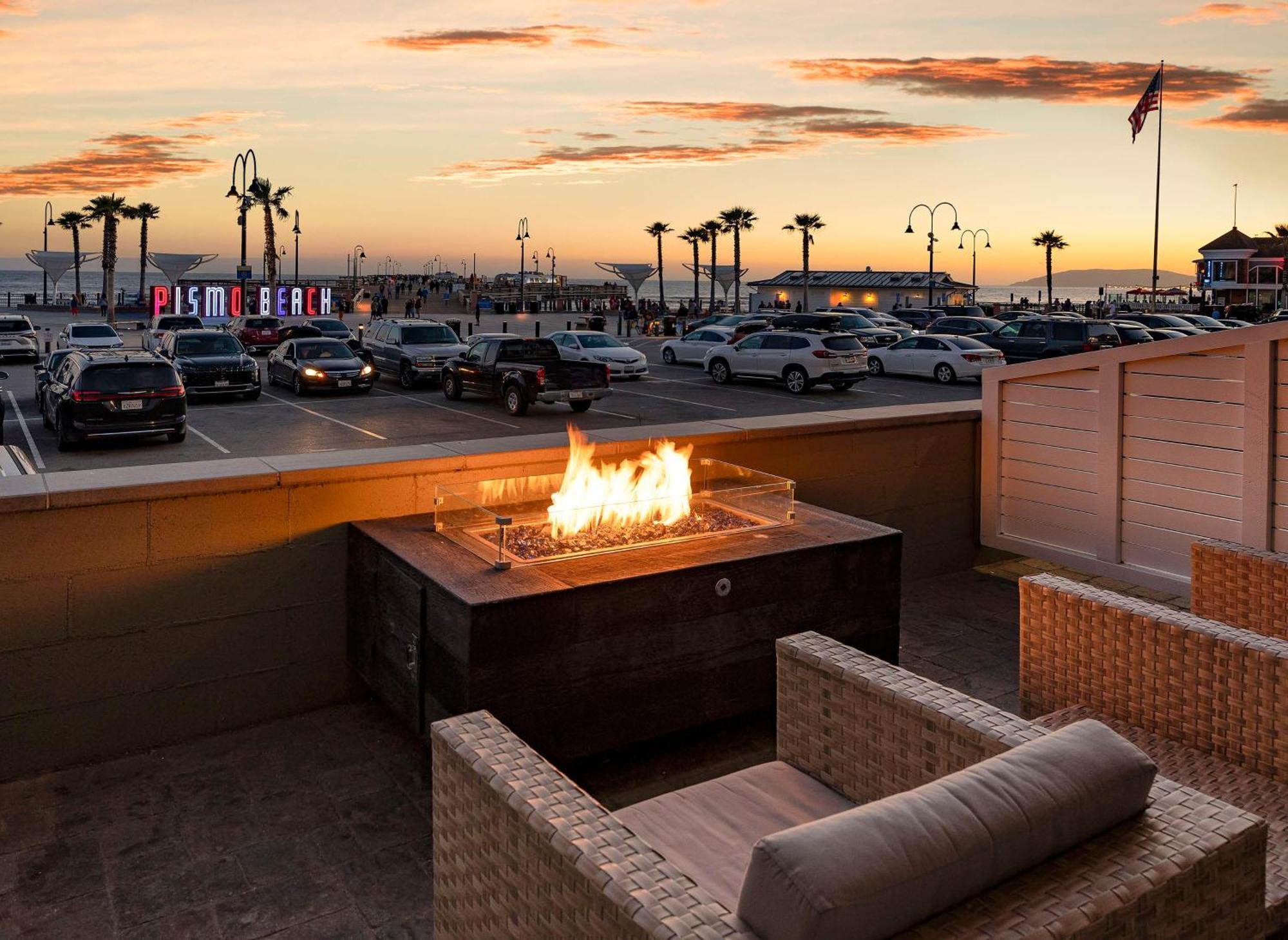 Inn At The Pier Pismo Beach, Curio Collection By Hilton מראה חיצוני תמונה